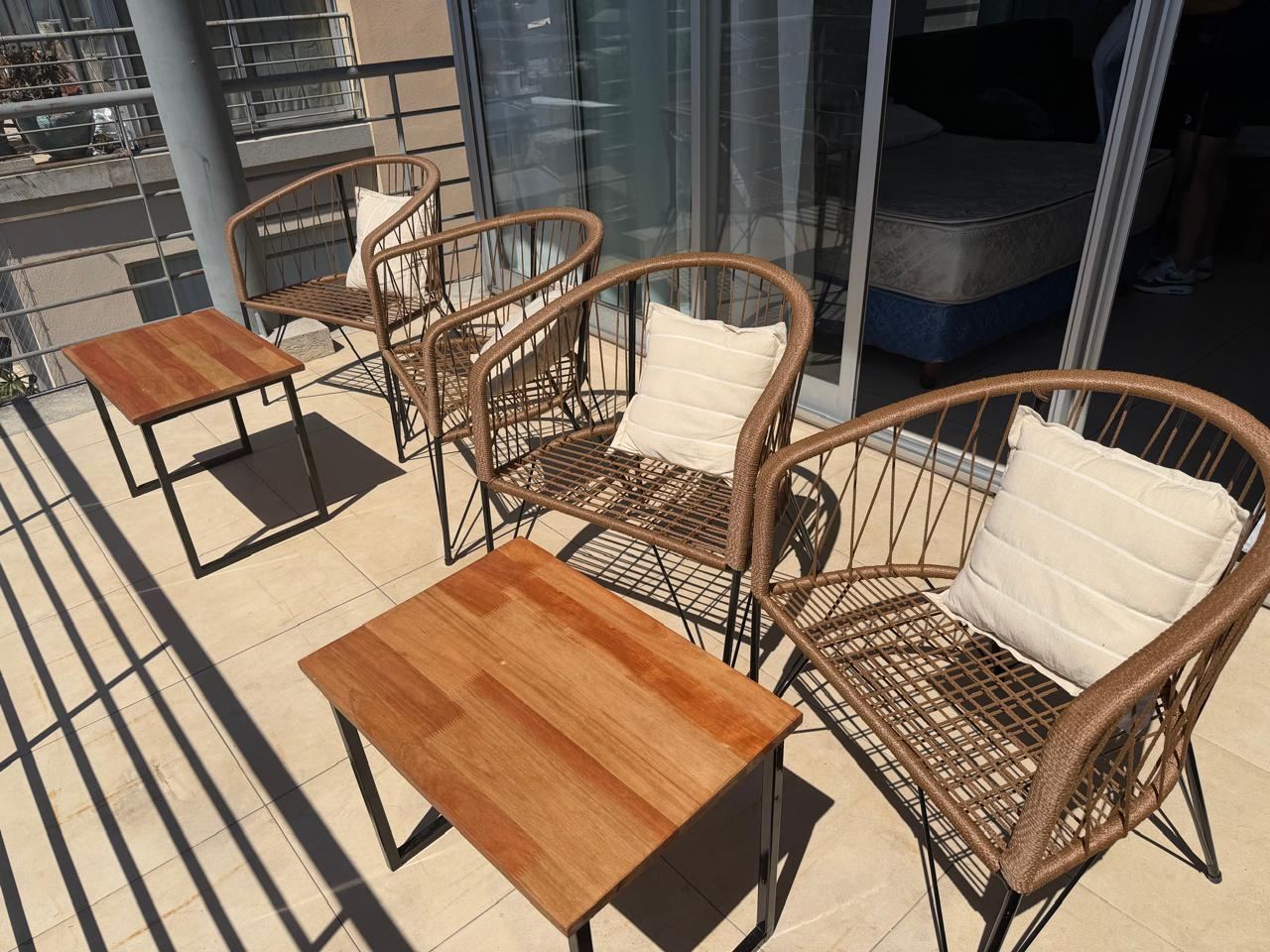 Terraza con mesas y vista panorámica, Alassio 301